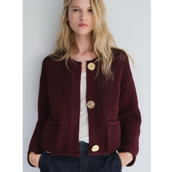 Zara Sweaters - Zara CHUNKY KNIT CARDIGAN